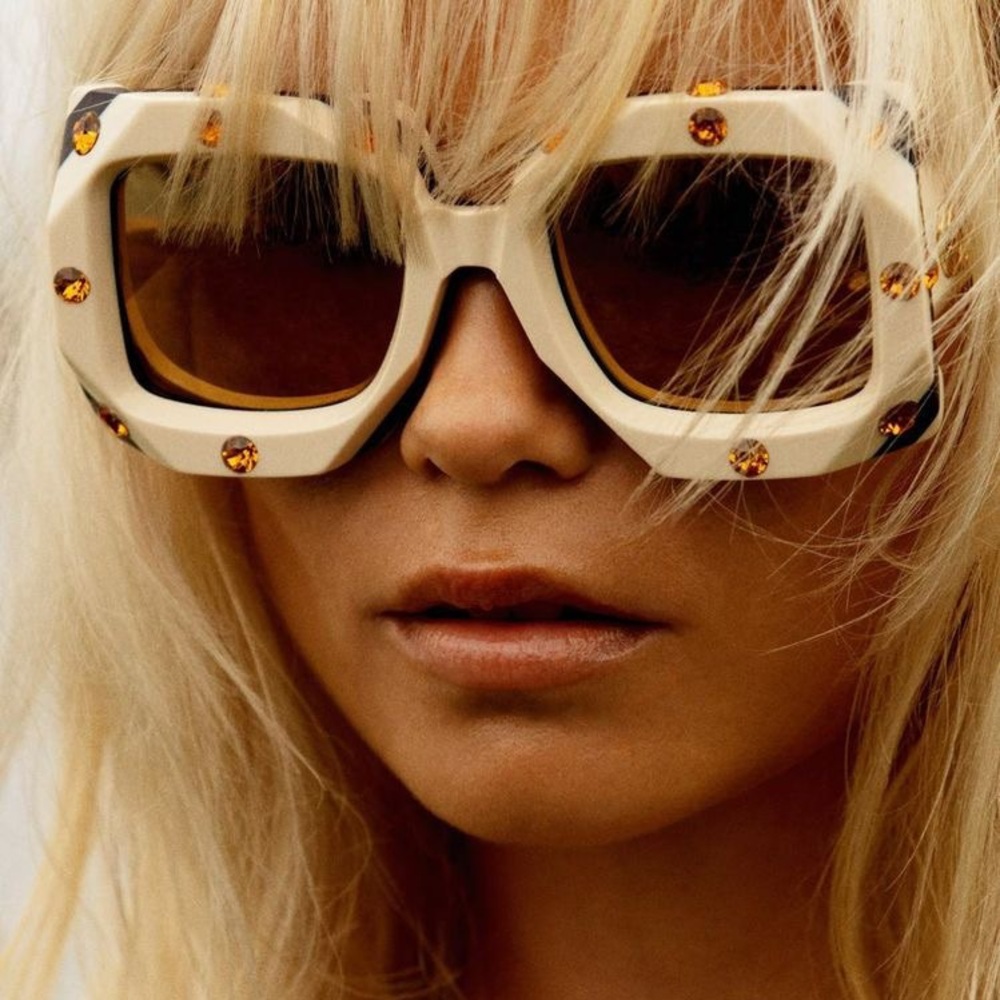 Oversized Frames - image 5